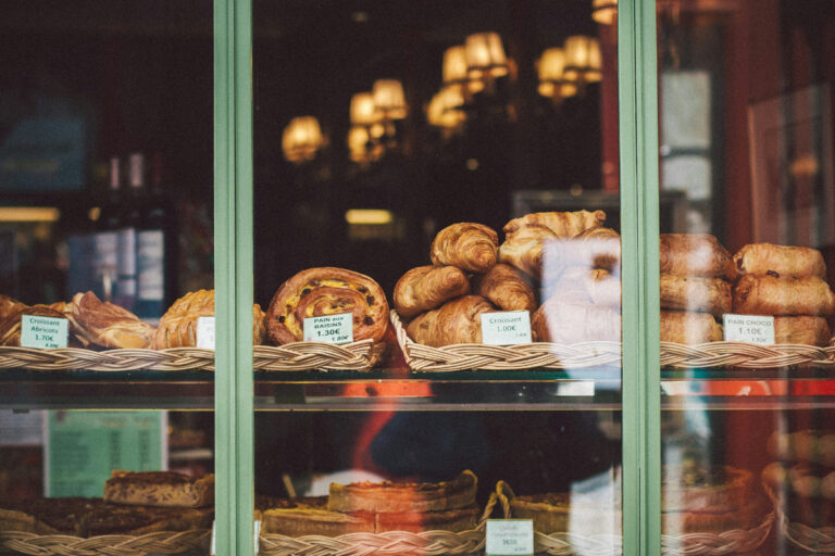 The Book Lover's Guide to Bakeries – A Delicious Review